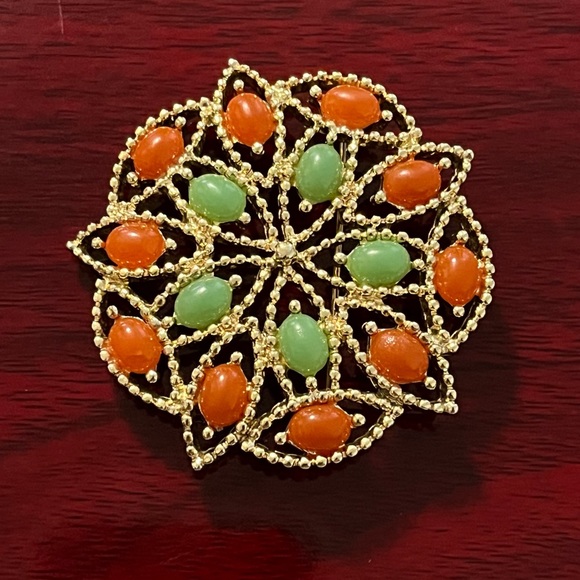 Sarah Coventry Orange & Green Cabochon Brooch - Picture 12 of 12